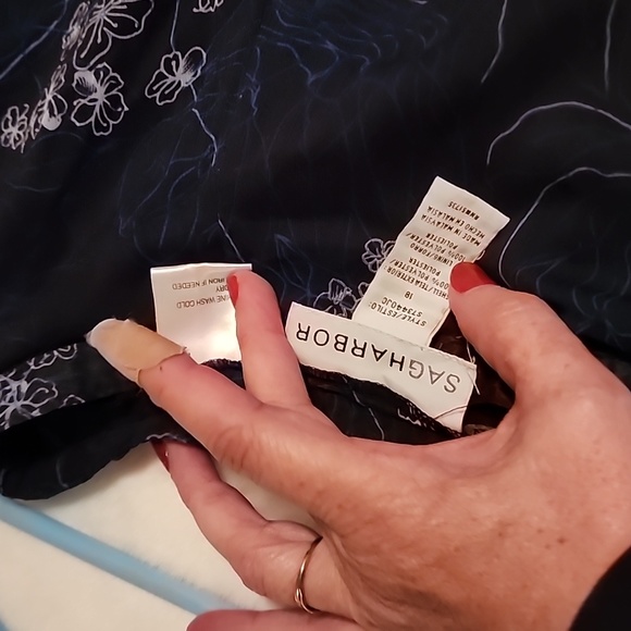 SAG HARBOR WOMEN'S SKIRT,   SIZE  18. DARK BLUE. - Picture 4 of 10